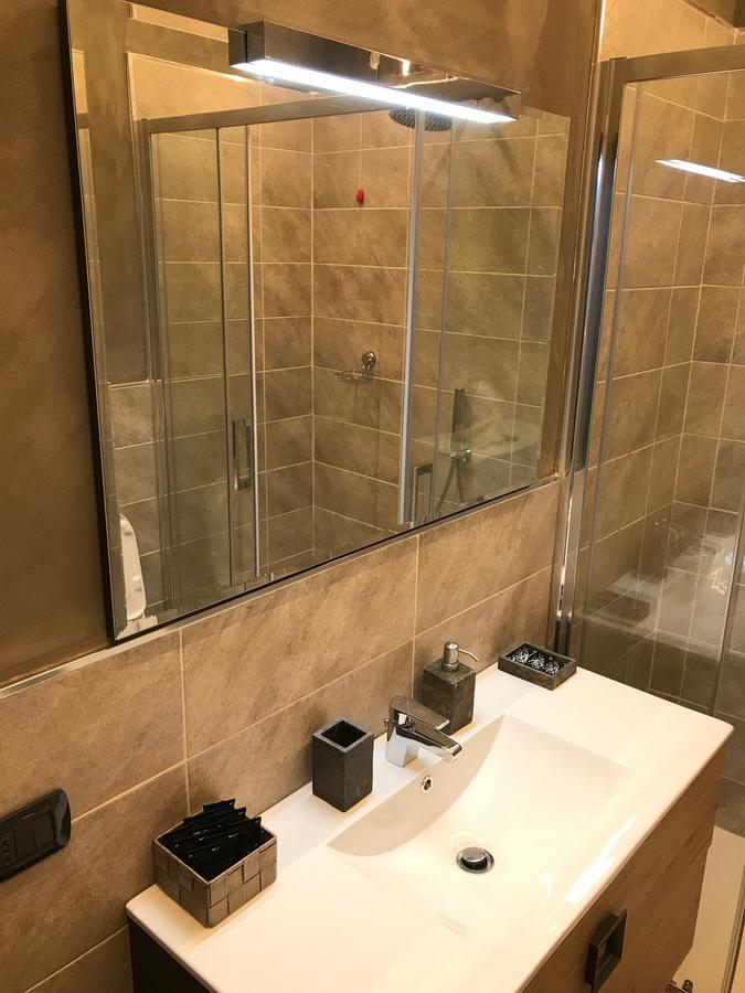 Sforza Apartment Near Duomo Μιλάνο Δωμάτιο φωτογραφία